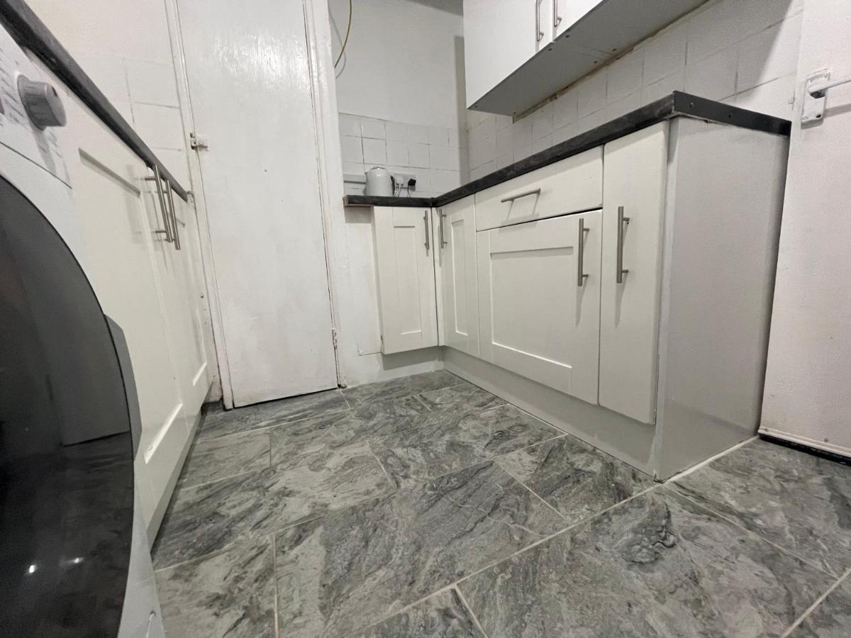 New! Xtra Large 4 Bedroom Up To 14 Guests *